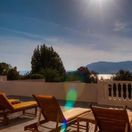 Anthi Maria アパート